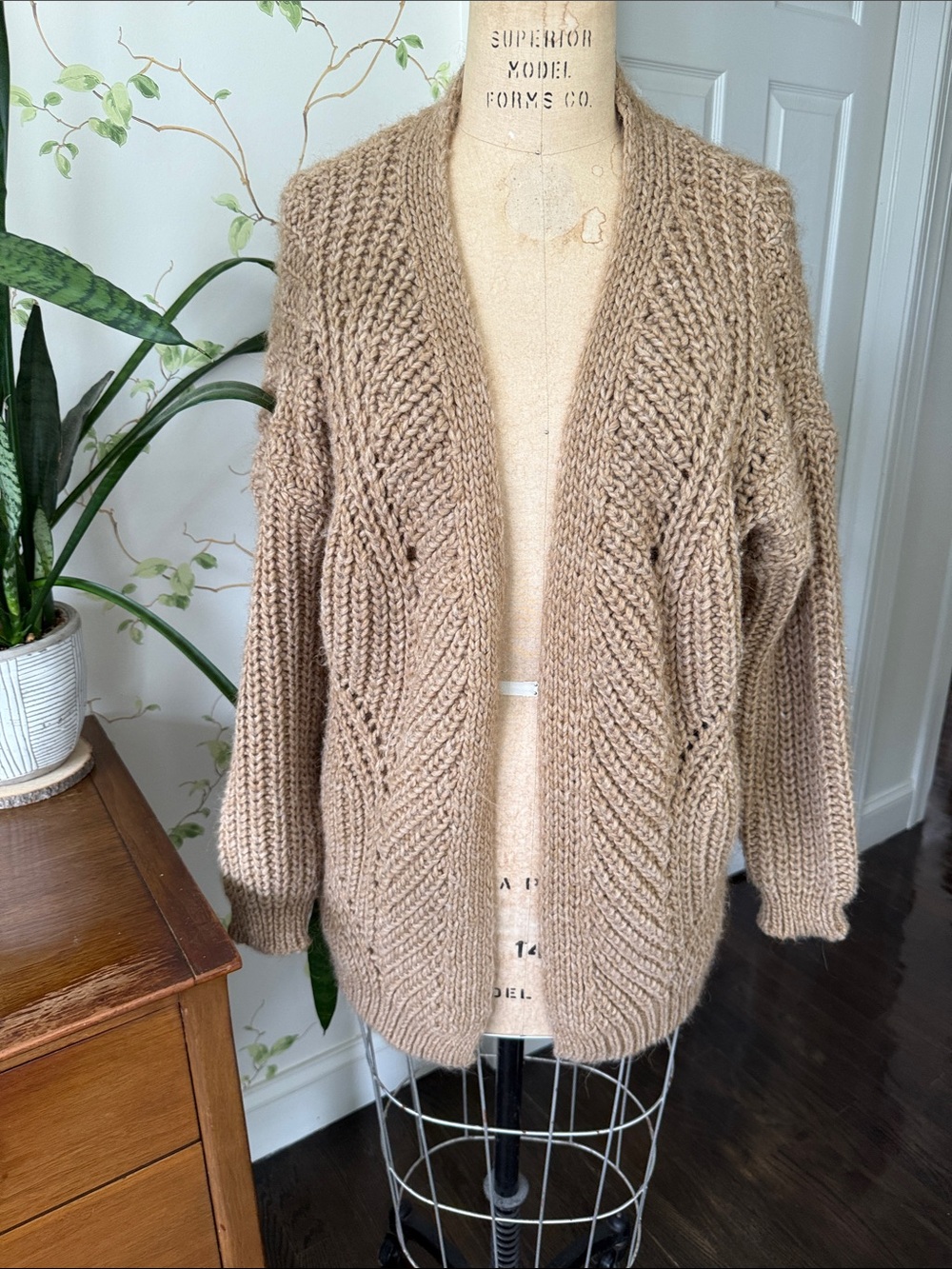 Cozy Elsamanda Chunky Knit Cardigan Sweater - Made in Italy